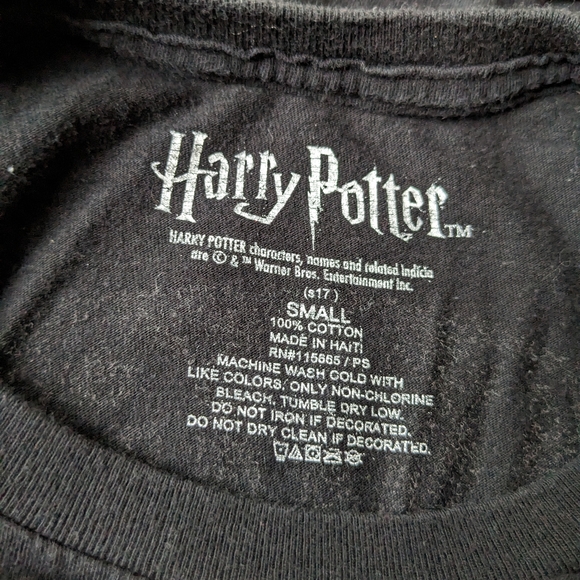 Harry Potter Slytherin set - Officially Licensed - includes socks, hat, & shirt - Picture 9 of 9